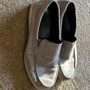 Cole Haan shoes. Men size 10M. Grey in color.